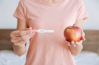 ​怀孕10几天能打掉吗 可以吃紧急避孕药打掉吗