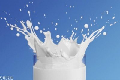​纯牛奶面膜的做法 牛奶面膜适合肌肤