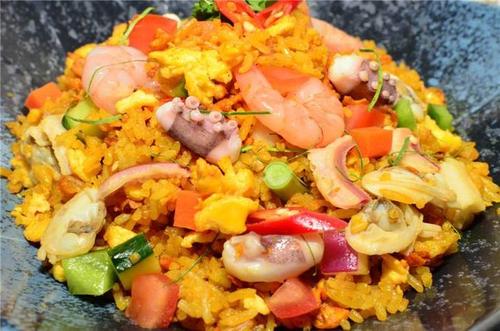 三、推荐的几个美食目的地推荐(可以自由选择)