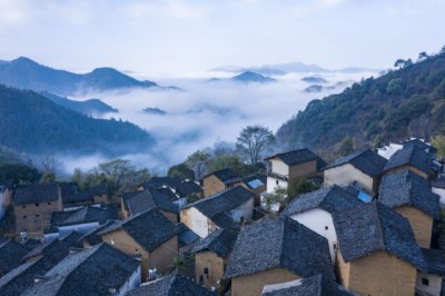 ​黄山在安徽的哪个市(安徽黄山：云绕土楼景宜人)