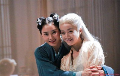 ​白发皇妃女主跟谁睡过第几集白发皇妃为什么白发了