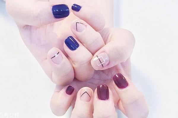 5种性感酒红美甲款式 最经典的显手白颜色 5种性感酒红美甲款式 最经典的显手白颜色