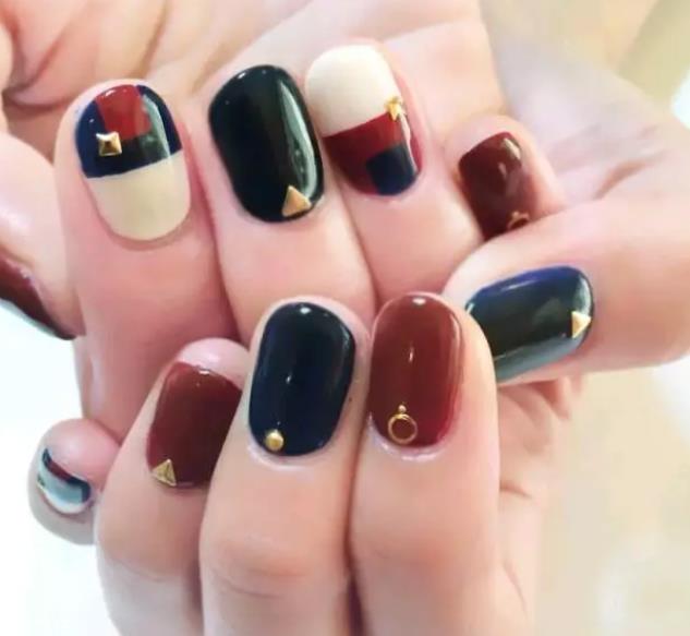 5种性感酒红美甲款式 最经典的显手白颜色 5种性感酒红美甲款式 最经典的显手白颜色