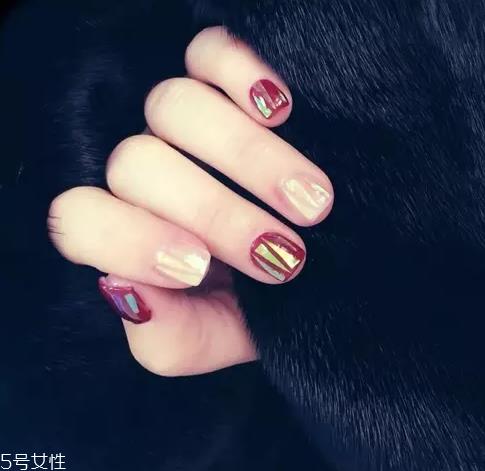 5种性感酒红美甲款式 最经典的显手白颜色 5种性感酒红美甲款式 最经典的显手白颜色