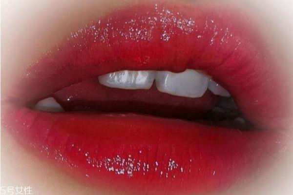 阿玛尼402和405哪个颜色好看 阿玛尼402和405区别