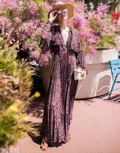 雪纺连衣裙配什么鞋子?雪纺连衣裙搭配鞋子图片 雪纺连衣裙配什么鞋子?雪纺连衣裙搭配鞋子图片