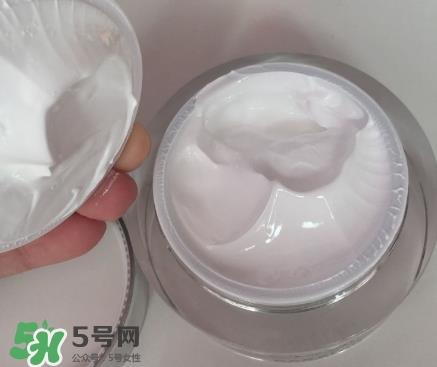 卡姿兰素颜霜成分 卡姿兰素颜霜对皮肤伤害大吗 卡姿兰素颜霜成分 卡姿兰素颜霜对皮肤伤害大吗