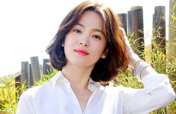 什么牌子的防晒喷雾可以美白 夏季全身美白小窍门 什么牌子的防晒喷雾可以美白 夏季全身美白小窍门