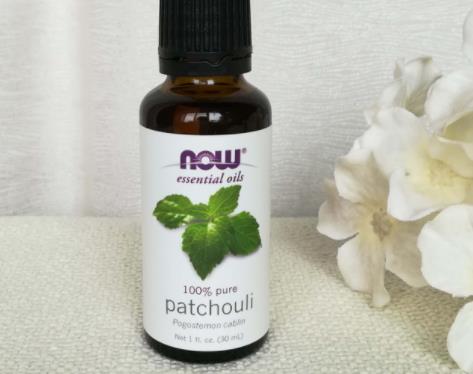 广藿香精油的功效作用及禁忌 广藿香精油的功效作用及禁忌