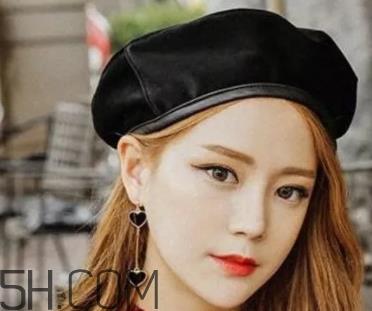 贝雷帽怎么戴不容易掉?三种方法技巧 贝雷帽怎么戴不容易掉?三种方法技巧