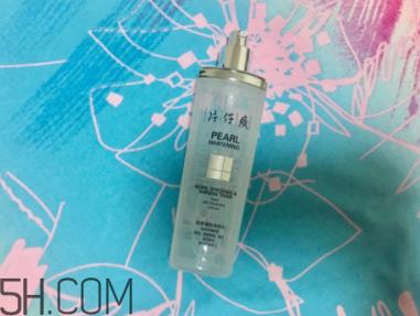 片仔癀珍珠亮肤水适合敏感皮吗?有刺激吗? 片仔癀珍珠亮肤水适合敏感皮吗?有刺激吗?