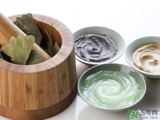 脸上脱皮可以敷面膜吗?脸上脱皮敷什么面膜好? 脸上脱皮可以敷面膜吗?脸上脱皮敷什么面膜好?