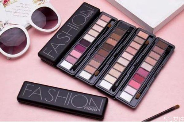 眼影可以用多久 怎么判断眼影过期 眼影可以用多久 怎么判断眼影过期