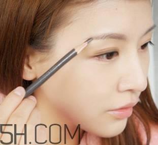 新手初步学画淡妆 六个化妆小技巧 新手初步学画淡妆 六个化妆小技巧