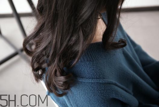 水波纹卷发棒操作方法视频教程 水波纹卷发棒操作方法视频教程