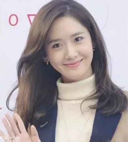 葡萄串发型怎么扎 葡萄串马尾发型图解 葡萄串发型怎么扎 葡萄串马尾发型图解