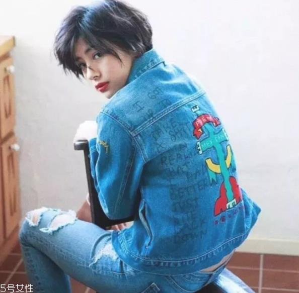 葡萄串发型怎么扎 葡萄串马尾发型图解 葡萄串发型怎么扎 葡萄串马尾发型图解