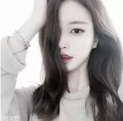 葡萄串发型怎么扎 葡萄串马尾发型图解 葡萄串发型怎么扎 葡萄串马尾发型图解