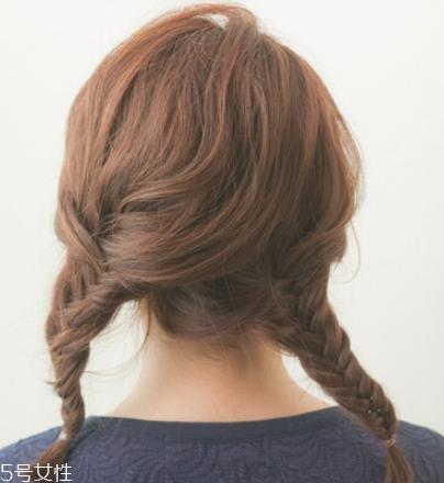 葡萄串发型怎么扎 葡萄串马尾发型图解 葡萄串发型怎么扎 葡萄串马尾发型图解