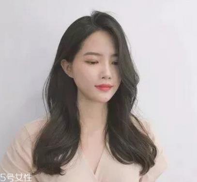 葡萄串发型怎么扎 葡萄串马尾发型图解 葡萄串发型怎么扎 葡萄串马尾发型图解