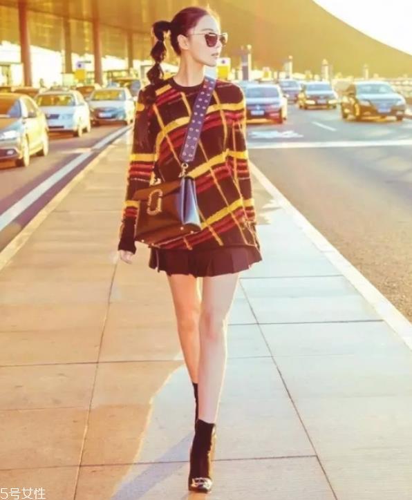 葡萄串发型怎么扎 葡萄串马尾发型图解 葡萄串发型怎么扎 葡萄串马尾发型图解