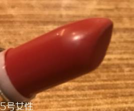 MILANI口红哪款颜色适合秋冬?77低调嫩肤色 MILANI口红哪款颜色适合秋冬?77低调嫩肤色