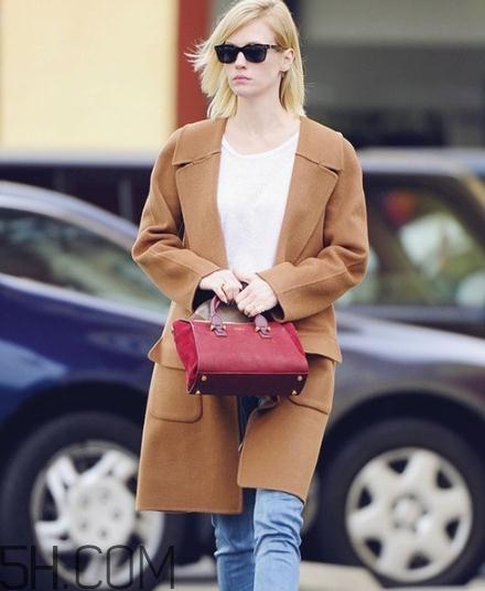 羊毛大衣发黄怎么洗?羊毛大衣发霉了怎么办? 羊毛大衣发黄怎么洗?羊毛大衣发霉了怎么办?