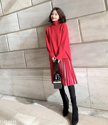 大红色毛衣配什么颜色好看?色彩搭配很重要 大红色毛衣配什么颜色好看?色彩搭配很重要