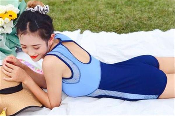 泳衣买大点好还是小点好 泳衣怎么选 泳衣买大点好还是小点好 泳衣怎么选