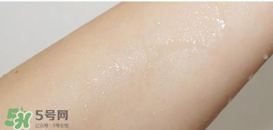 高丝卸妆油粉色和蓝色哪个好？高丝卸妆油粉瓶蓝瓶区别