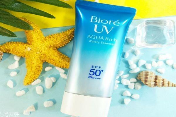 碧柔防晒蓝50要卸妆吗 碧柔防晒霜不卸妆会怎样 碧柔防晒蓝50要卸妆吗 碧柔防晒霜不卸妆会怎样