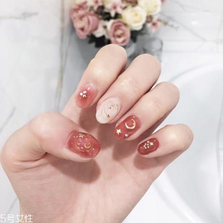风靡日本的冬季美甲合集 blingbling小仙女