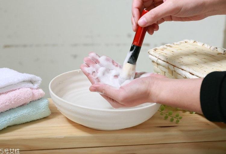 底妆工具有哪些 最全的底妆知识在这里 底妆工具有哪些 最全的底妆知识在这里