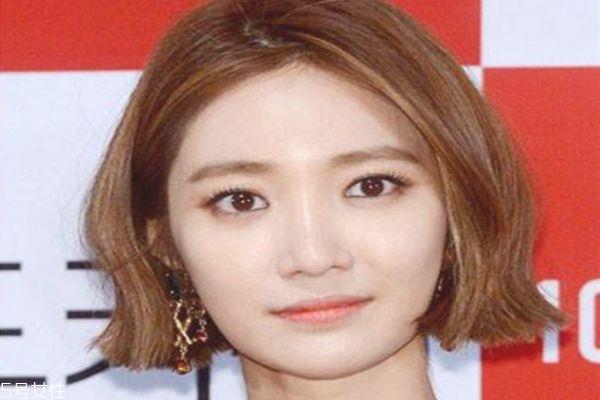 染发哪种颜色显皮肤白皙 亚麻色系列的头发颜色