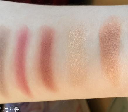 枫叶红眼影哪个牌子好 8款热门枫叶红眼影盘点 枫叶红眼影哪个牌子好 8款热门枫叶红眼影盘点