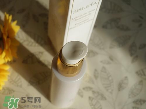 希思黎抗皱修活精华水怎么样 希思黎抗皱精华水好用吗 希思黎抗皱修活精华水怎么样 希思黎抗皱精华水好用吗