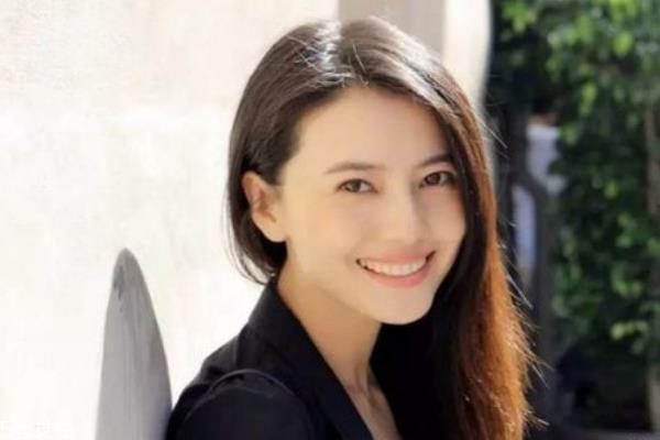 皮肤偏黄偏黑适合什么颜色口红 皮肤偏黄偏黑口红颜色 皮肤偏黄偏黑适合什么颜色口红 皮肤偏黄偏黑口红颜色