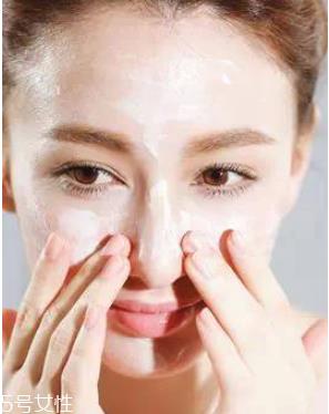 怎么卸妆才能卸干净又不伤皮肤 让你真正拥有干净肌肤 怎么卸妆才能卸干净又不伤皮肤 让你真正拥有干净肌肤