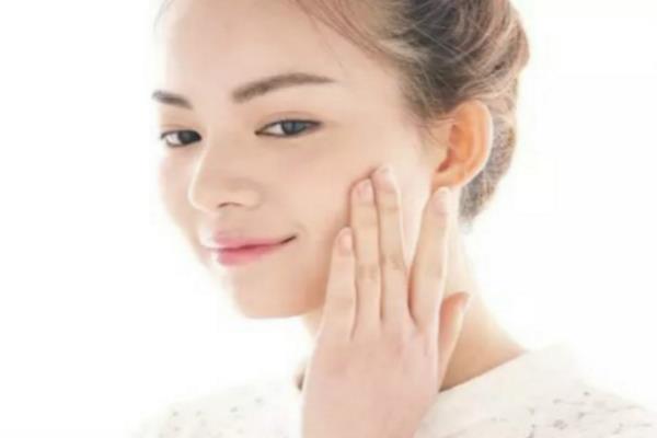 怎么卸妆才能卸干净又不伤皮肤 让你真正拥有干净肌肤 怎么卸妆才能卸干净又不伤皮肤 让你真正拥有干净肌肤