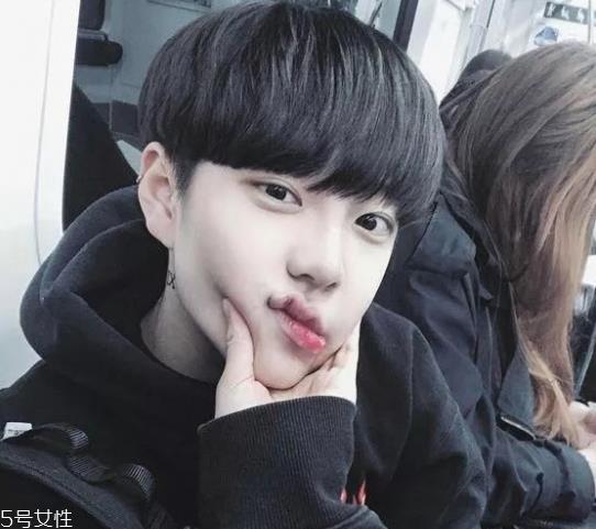 男生剪什么发型好看 男生懒人发型推荐 男生剪什么发型好看 男生懒人发型推荐