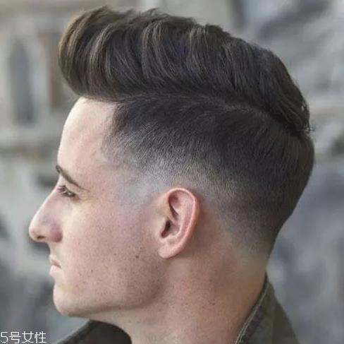 男生剪什么发型好看 男生懒人发型推荐 男生剪什么发型好看 男生懒人发型推荐