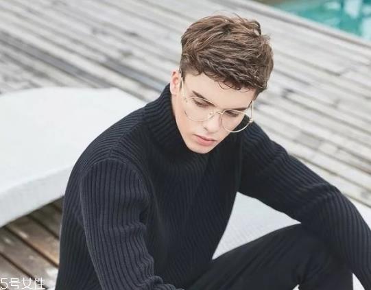 男生剪什么发型好看 男生懒人发型推荐 男生剪什么发型好看 男生懒人发型推荐