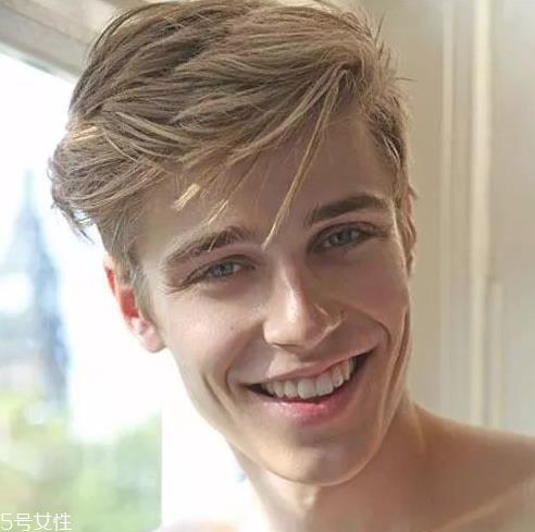 男生剪什么发型好看 男生懒人发型推荐 男生剪什么发型好看 男生懒人发型推荐