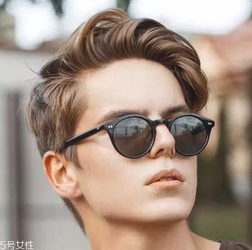 男生剪什么发型好看 男生懒人发型推荐 男生剪什么发型好看 男生懒人发型推荐