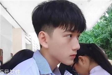 男生剪什么发型好看 男生懒人发型推荐 男生剪什么发型好看 男生懒人发型推荐