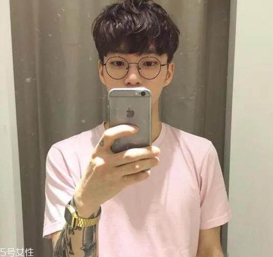 男生剪什么发型好看 男生懒人发型推荐 男生剪什么发型好看 男生懒人发型推荐