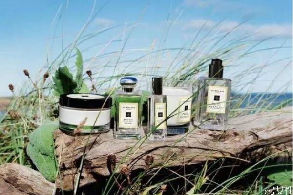 女生入手的第一瓶香水推荐 十大公认最好闻的香水 女生入手的第一瓶香水推荐 十大公认最好闻的香水