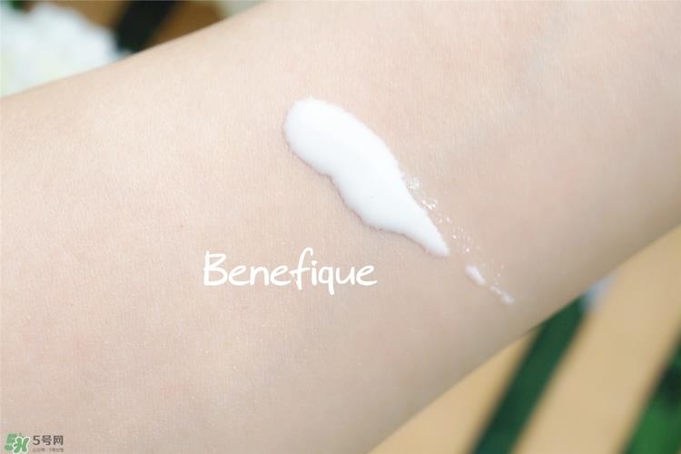 夏季干皮面部防晒推荐 干皮脸部防晒哪款好 夏季干皮面部防晒推荐 干皮脸部防晒哪款好