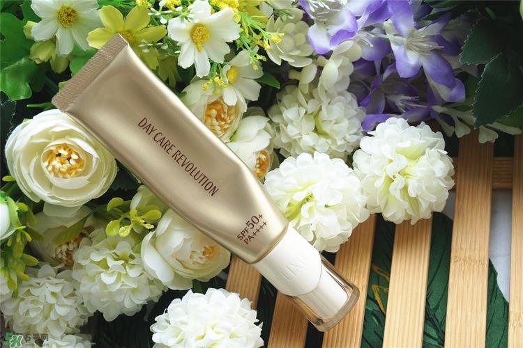 夏季干皮面部防晒推荐 干皮脸部防晒哪款好 夏季干皮面部防晒推荐 干皮脸部防晒哪款好