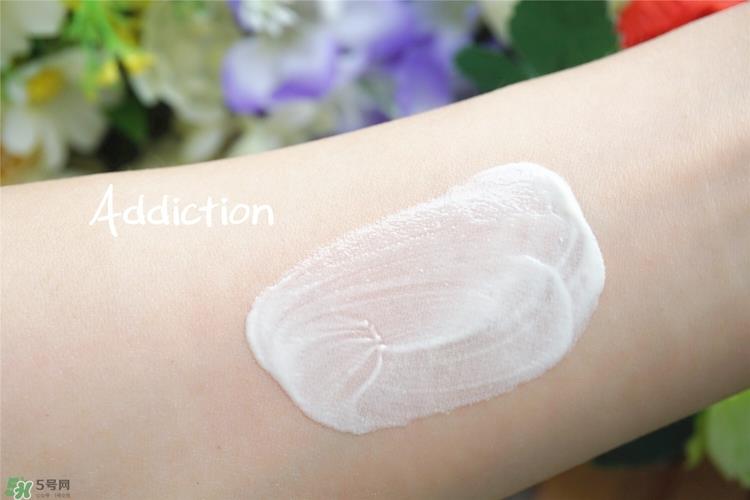 夏季干皮面部防晒推荐 干皮脸部防晒哪款好 夏季干皮面部防晒推荐 干皮脸部防晒哪款好